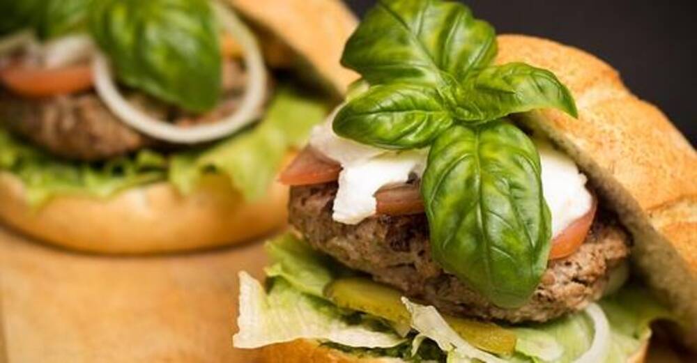 Shake Shack (SHAK, $90.15) misses revenue expectations; analysts cut price targets on its shares